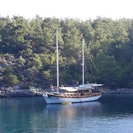 Cemre Su Yacht 船屋